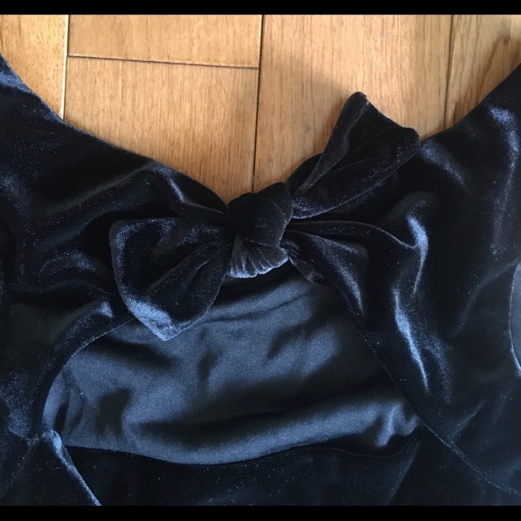 Women’s dress great for grad birthday velvet/ satin - Picture 3 of 5